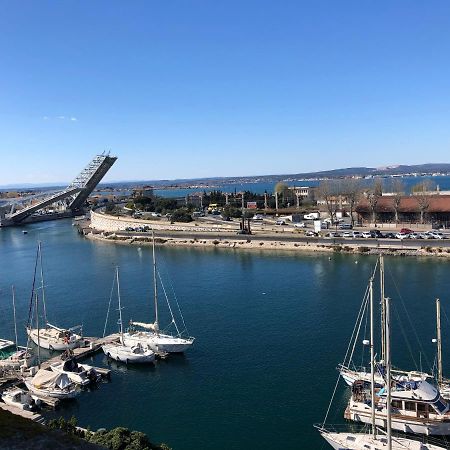 Sete 6Eme Vue Sur Le Canal Et L'Etang Exteriör bild